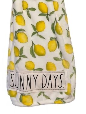 RAE DUNN | "SUNNY DAYS" Lemon Print Plush Throw Blanket